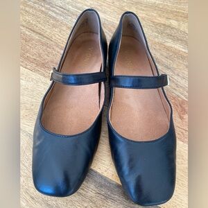 Vionic Alameda Mary Jane Ballet Flat 7.5